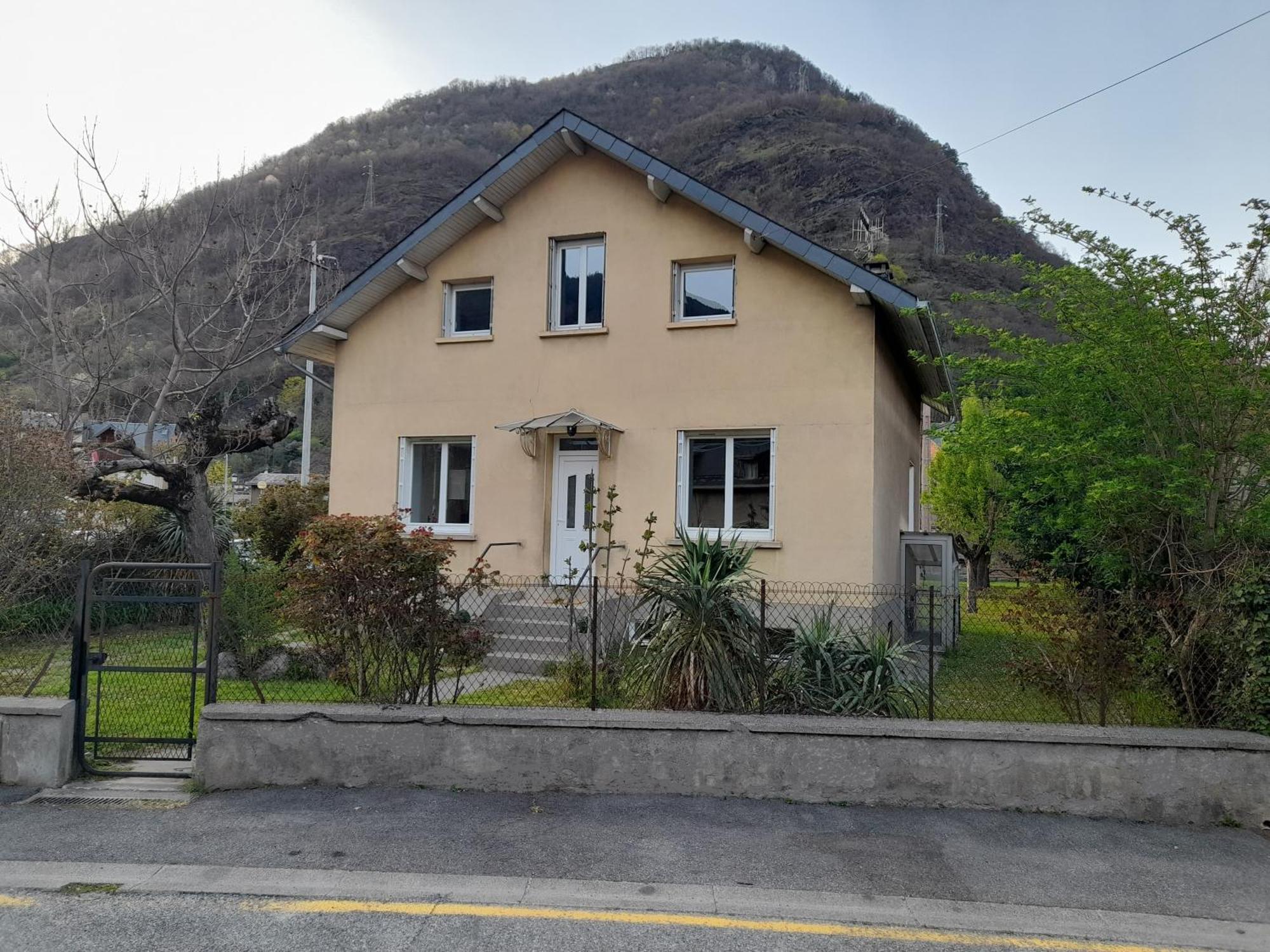 T3 Neuf 65M2 5 Personnes Avec Jardin Au Calme, Menage Inclus, Local Velo Lejlighed Bagnères-de-Luchon Eksteriør billede